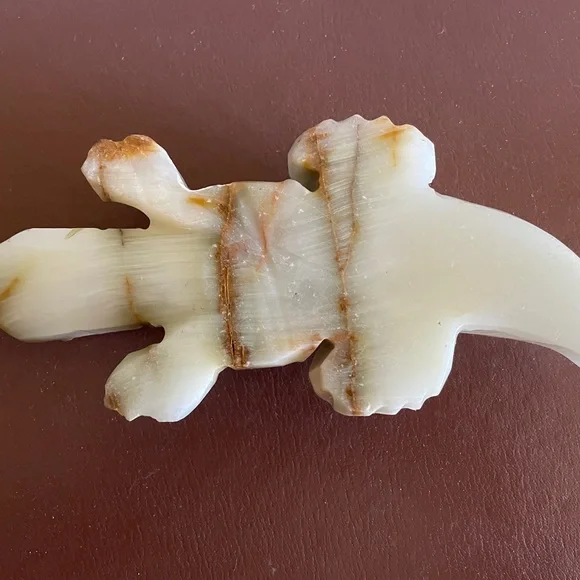Marble curved crocodile vintage